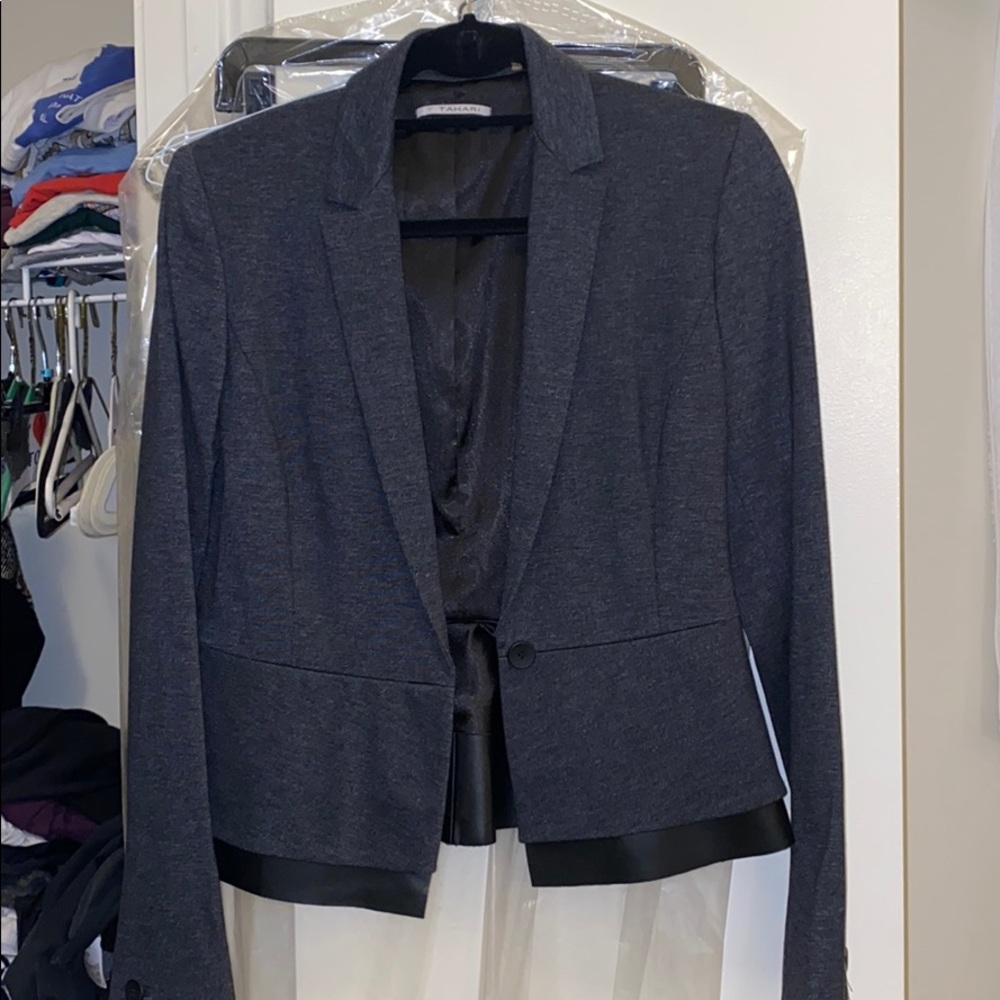 Eli Tahari Cinched waist blazer - leather trim